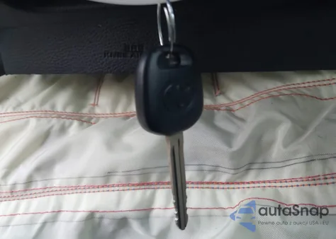 2015 Toyota Corolla Le из США, поврежденный, VIN 2T1BURHE4FC375843